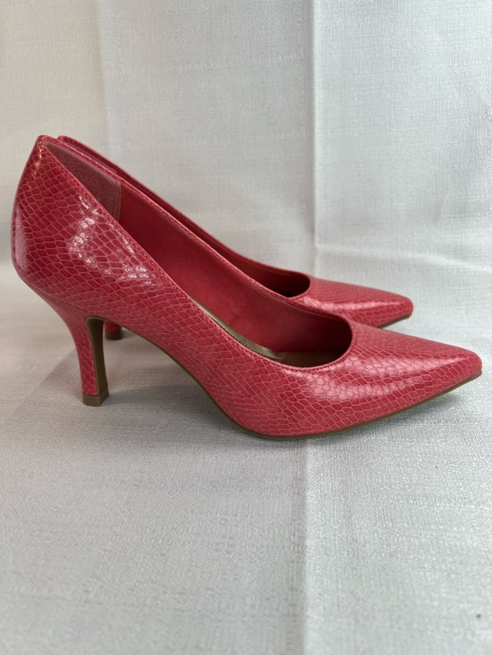 Comfort Plus, coral python, embossed heels - Picture 4 of 6